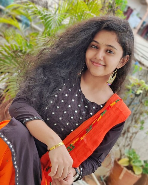 ఆ తర్వాత ఎన్నో సినిమాలలో నటించింది.