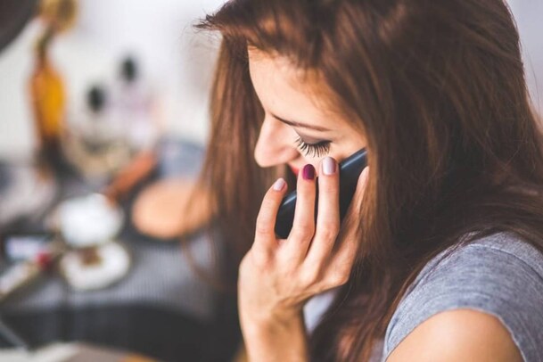 Medak: స్మార్ట్ ఫోన్ అన్నాడు.. తీరా విప్పి చూస్తే.. పోస్ట్‌మ్యాన్‌తో గొడవ..