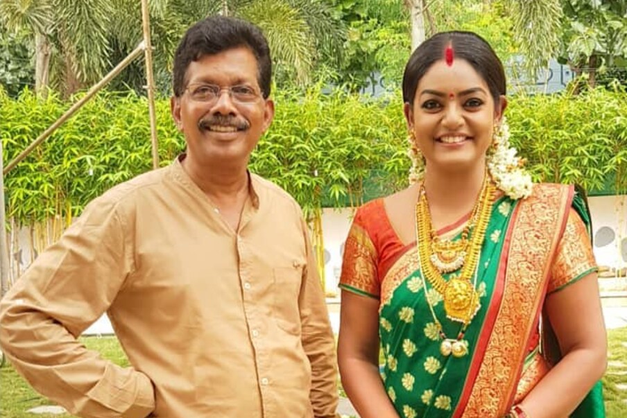  కార్తీక దీపం సీరియల్‌లో నటించిన దీప అంటే చాలు.. ఆడాళ్లంతా ఫిదా అయిపోతారు. మలయాళీ అమ్మాయి అయినా కూడా తెలుగు నేర్చుకుని.. కార్తీక దీపంలో చక్కగా నటించింది. 2017లో సీరియల్ మొదలైనప్పటి నుంచి 2021 వరకు కూడా ఈ సీరియల్‌కు తిరుగులేదు. 