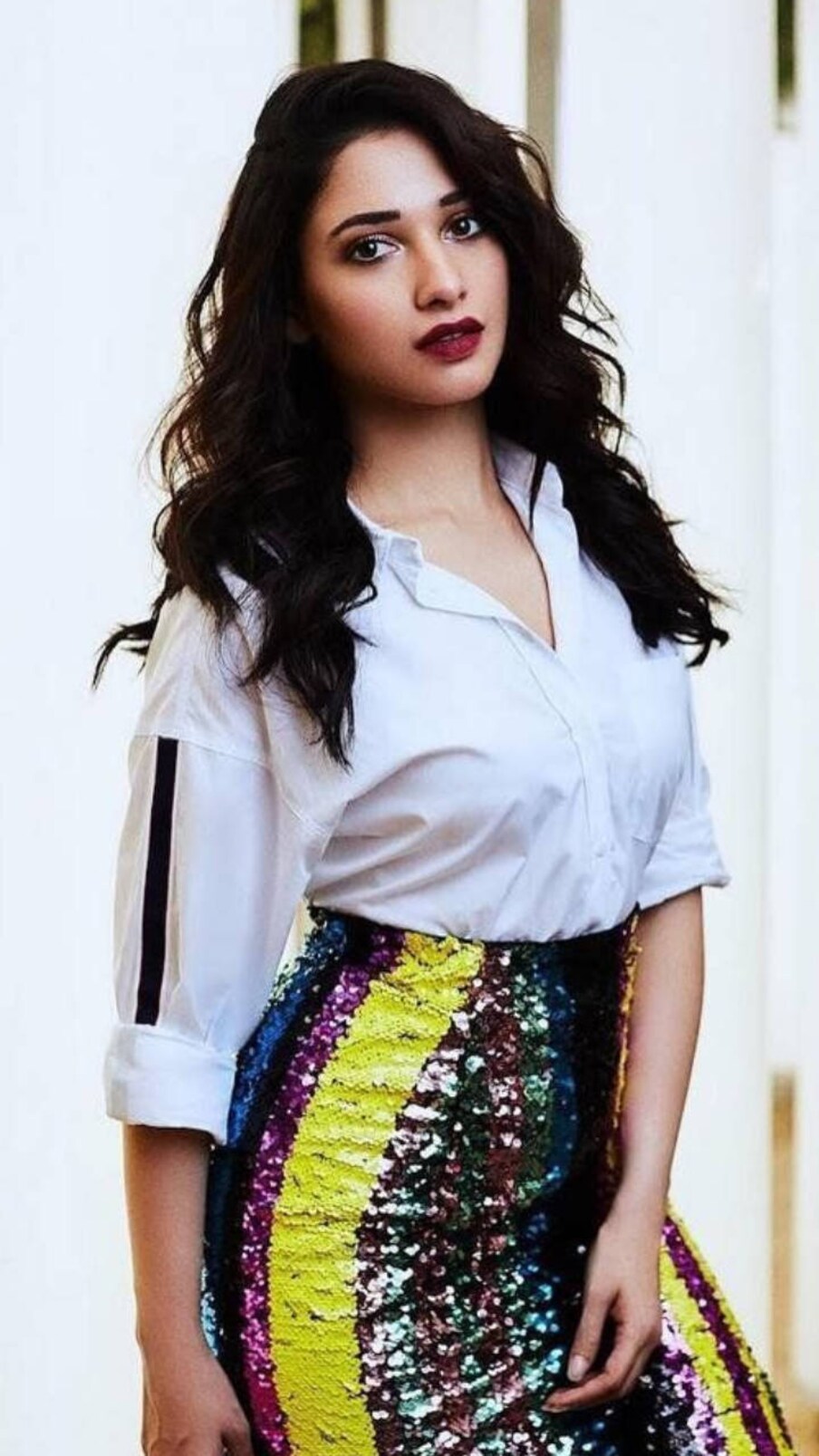 Tamannaah లేత కొబ్బరి లాంటి అందాలతో రెచ్చగొడుతున్న తమన్నాను చూస్తుంటే