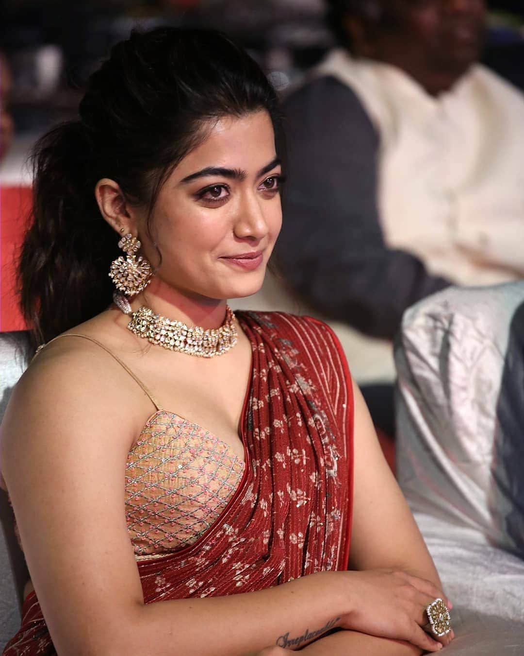  9. ఈ వార్త‌లే నిజ‌మైతే ర‌ష్మిక‌ కెరీర్‌లో అత్యధిక రెమ్యూనరేషన్ తీసుకొన్న సినిమాగా పుష్ప‌-ది రూల్ అవుతుంద‌ని సినిమా వ‌ర్గాలు చెబుతున్నాయి. (Photo - Instagram)