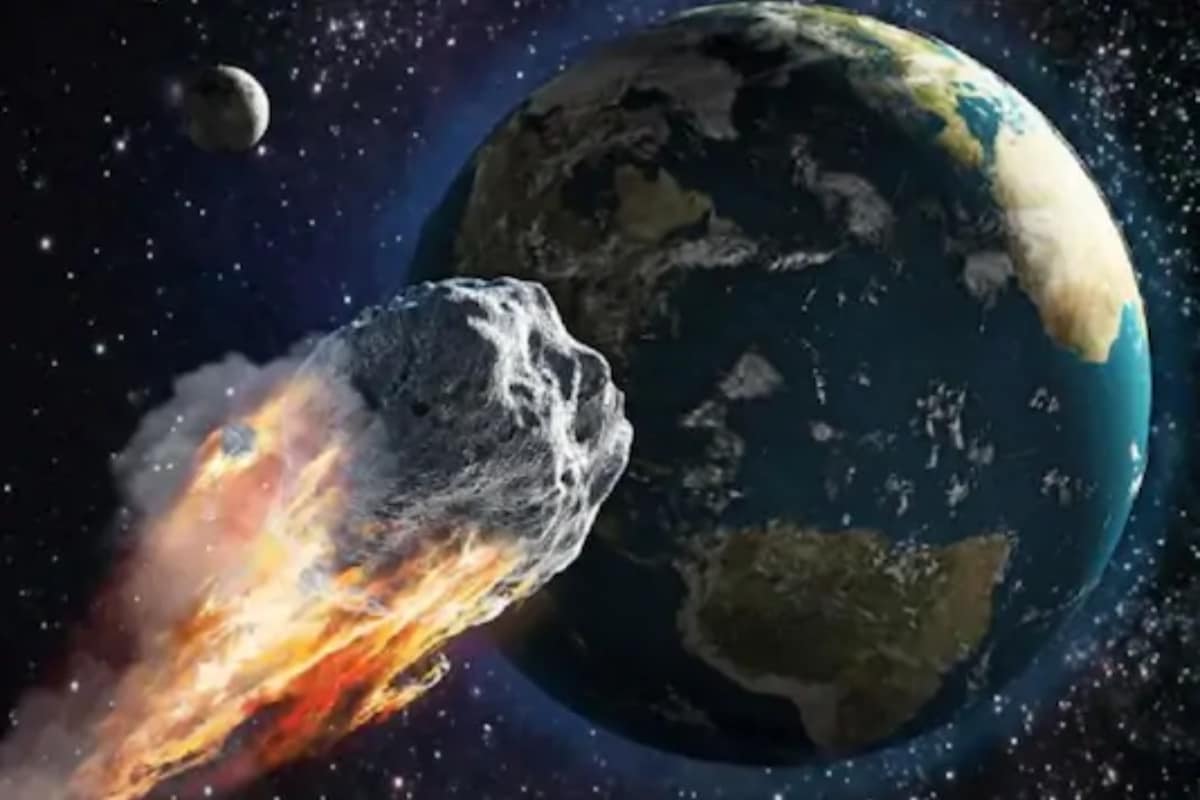  Asteroid: మన సౌరకుటుంబంలో... అంగారక (Mars) గ్రహం, గురు (Jupiter) గ్రహం మధ్య చాలా గ్రహశకలాలు ఉన్నాయి. కోట్ల సంవత్సరాల కిందట అక్కడ ఉండే ఓ గ్రహం ముక్కలైపోవడం వల్లే ఆ గ్రహశకలాలు ఏర్పడ్డాయనే అంచనా ఉంది. వాటిలో కొన్ని అప్పుడప్పుడూ భూమివైపు వస్తుంటాయి. అలాంటి ఓ గ్రహశకలం... తాజ్‌మహల్ కంటే 3 రెట్లు పెద్దగా ఉన్నది జులై 24న అర్థరాత్రి తర్వాత భూమికి దగ్గరగా వస్తోంది. అంటే నేడు మనం నిద్రపోతున్న సమయంలో ఇది వచ్చి వెళ్లిపోతుంది అన్నమాట.  ఇది క్రికెట్ స్టేడియం అంత సైజు ఉంటుందని అంచనా. (image credit - NASA)