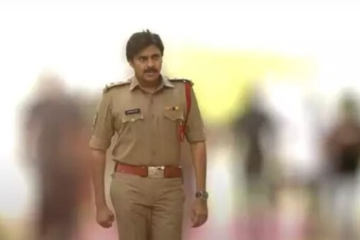 ఎంతవరకు వెళ్లిపోయిందంటే పవన్ పేరు చెప్తేనే వైసీపీ నాయకులు మండి పడుతున్నారు. మరోవైపు పవన్ కూడా అదే చేస్తున్నాడు. ఇద్దరూ ఉప్పు నిప్పుల్లా మండిపోతున్నారు. ఇలాంటి సమయంలో పవన్ నటిస్తున్న సినిమాలు థియేటర్స్‌లో విడుదల చేయడం అనేది మామూలు విషయం కాదు. చేసినా కలెక్షన్స్‌పై కూడా ప్రభావం పడటం ఖాయం. 
