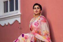 పూల చీరలో ముద్దమందారంలా మెరిసిపోతున్న పూర్ణ..