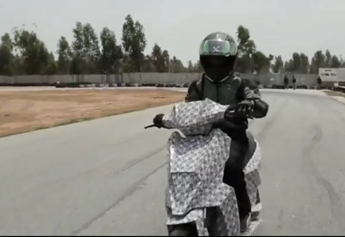  దీనికి నేవిగేషన్ ఆది గో, బ్లూటూత్ కనెక్టివిటీ కూడా ఉన్నాయి. (image credit - http://www.simpleenergy.in)