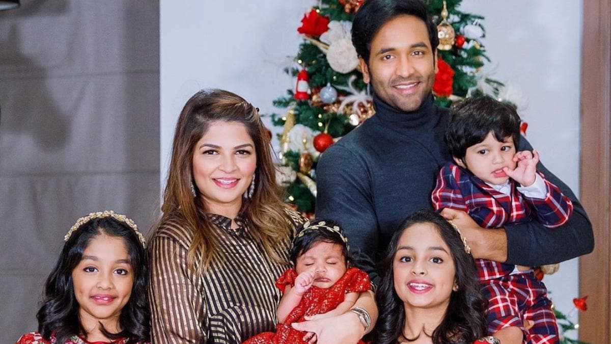  అందులో ఒసారి కవల పిల్లలు కూడా. దాంతో ఈయనపై సోషల్ మీడియాలో ట్రోలింగ్ కూడా జరిగింది. క్రికెట్ టీం కానీ ప్లాన్ చేస్తున్నావా విష్ణు అంటూ సెటైర్లు వేసారు కొందరు. అయితే అవన్నీ కామన్ అంటూ కొట్టి పారేసాడు విష్ణు. తన సొంత నిర్ణయాల గురించి బయట వాళ్లు ఏమనుకున్నా కూడా తాను పట్టించుకోనని ఇప్పటికే చాలా సార్లు చెప్పాడు విష్ణు.,[object Object]