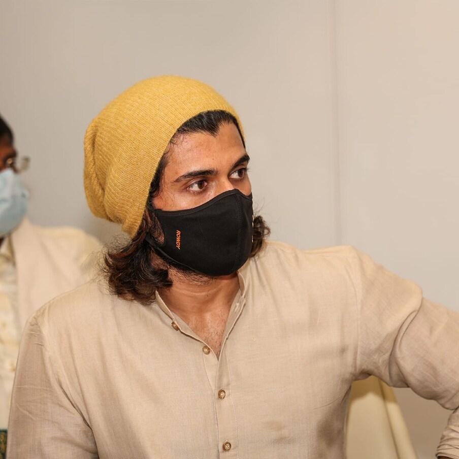  ఆహా కొత్త ఆఫీసులో సందడి చేసిన విజయ్ దేవరకొండ (Twitter/Photo)