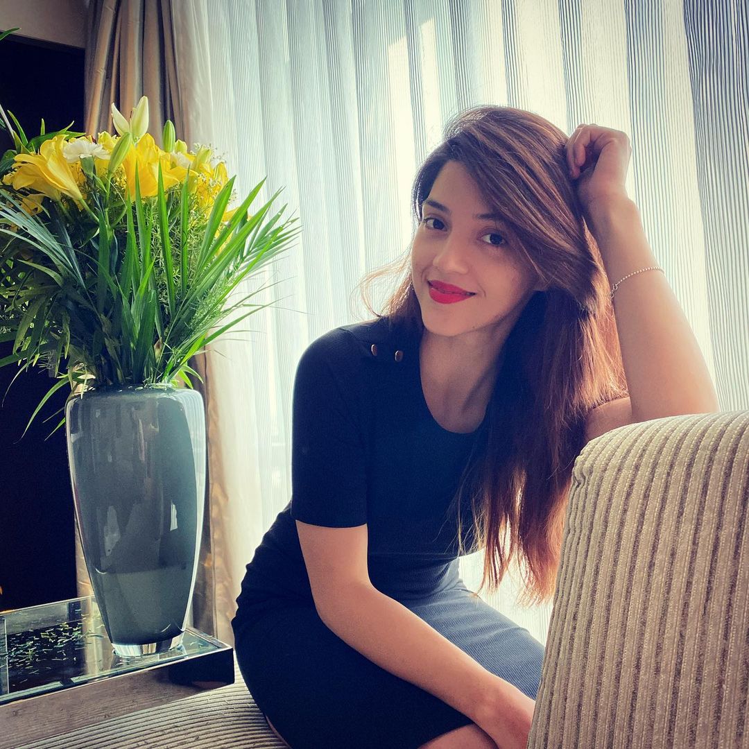 f3 heroine mehreen pirzada photos