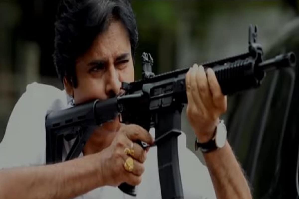 Pawan Kalyan As Bheemla Nayak New Video goes Viral On Social Media,Pawan Kalyan As Bheemla Nayak : ఫైర్ మీదున్న భీమ్లా నాయక్‌.. వైరల్ అవుతున్న పవన్ కళ్యాణ్ కొత్త వీడియో..,Pawan Kalyan,Rana Daggubati,Pawan Kalyan Rana Daggubati Movie Latest Update,pawan kalyan latest news, pawan kalyan bheemla nayak, Rana, nithya menen, Pawan Kalyan birthday, Pawan kalyan news, పవన్ కళ్యాణ్, తెలుగు సినిమాలు, క్రిష్, హరిహర వీరమల్లు, భీమ్లా నాయక్
