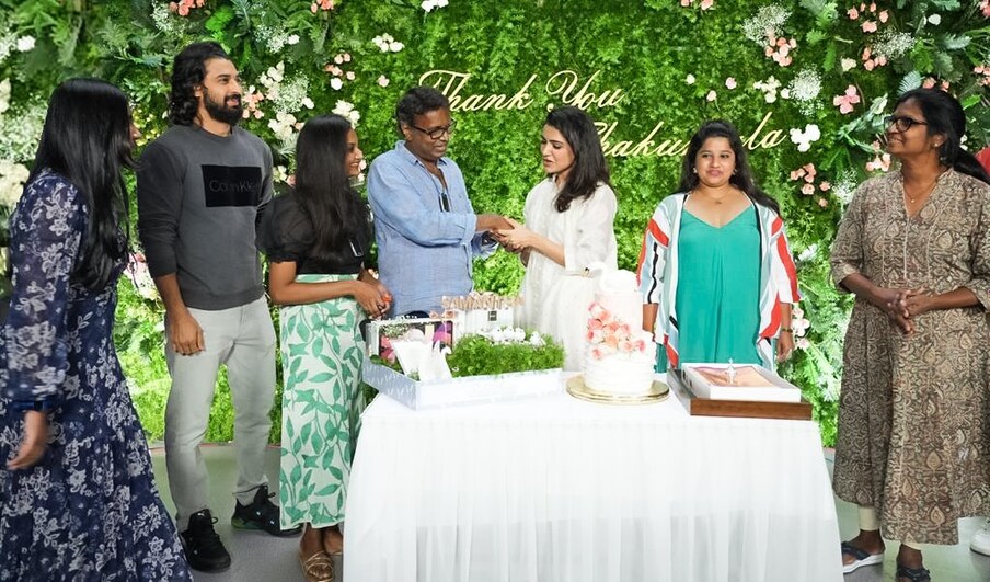  Samantha Shaakuntalam : శాకుంతలం షూటింగ్ పూర్తి చేసుకున్న సమంత.. టీమ్ వీడ్కోలు.. Photo : Twitter
