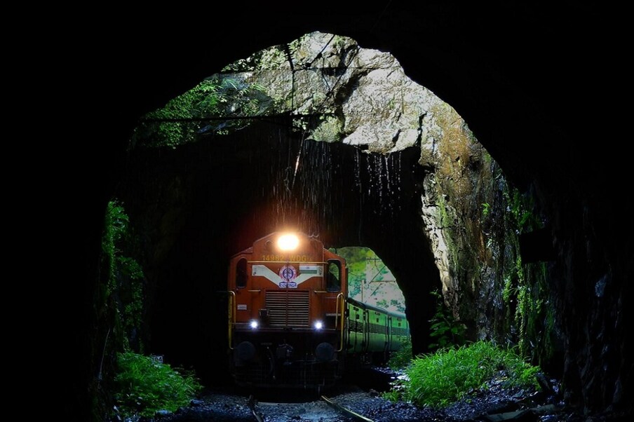  Train No.07269:గుంటూరు-కాచిగూడ DEMU ట్రైన్ ను ఫిబ్రవరి 6,7,8,9 తేదీల్లో రద్దు చేసినట్లు అధికారులు వెల్లడించారు.(ప్రతీకాత్మక చిత్రం)
