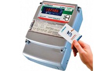 Prepaid Meters: విద్యుత్ వాడుకోవాలంటే.. ఇక నుంచి రీచార్జ్ చేసుకోవాల్సిందే..! ఆ దిశగా.. Prepaid Meters: విద్యుత్ వాడుకోవాలంటే.. ఇక నుంచి రీచార్జ్ చేసుకోవాల్సిందే..! ఆ దిశగా..