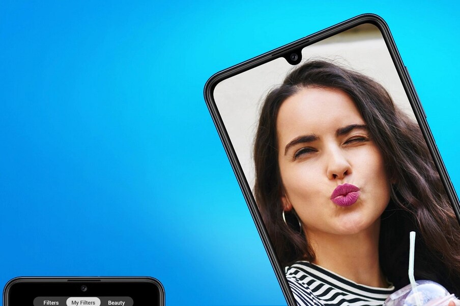  7. Samsung Galaxy M32: సాంసంగ్ గెలాక్సీ ఎం32 స్మార్ట్‌ఫోన్ 4జీబీ ర్యామ్ + 64జీబీ స్టోరేజ్ వేరియంట్ ధర రూ.14,999 కాగా, 6జీబీ ర్యామ్ + 128జీబీ స్టోరేజ్ వేరియంట్ ధర రూ.16,999. ఆఫర్‌లో 4జీబీ+64జీబీ వేరియంట్ రూ.11,999 ధరకు, 6జీబీ+128జీబీ వేరియంట్ రూ.13,999 ధరకు లభిస్తుంది. అమెజాన్‌లో కొనొచ్చు. (image: Samsung India)