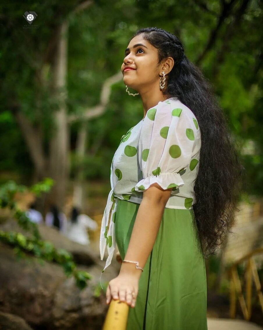  ఈ సినిమాలో అని చాలా బాగా నటించింది. అంతేకాదు అనీ సోషల్ మీడియాలో చాలా యాక్టివ్. అందులో భాగంగా అనీ తాజాగా కొన్ని పిక్స్‌ను తన సోషల్ మీడియాలో పంచుకుంది. ప్రస్తుతం ఆ పిక్స్ సోషల్ మీడియాలో వైరల్ అవుతున్నాయి. Photo : Instagram