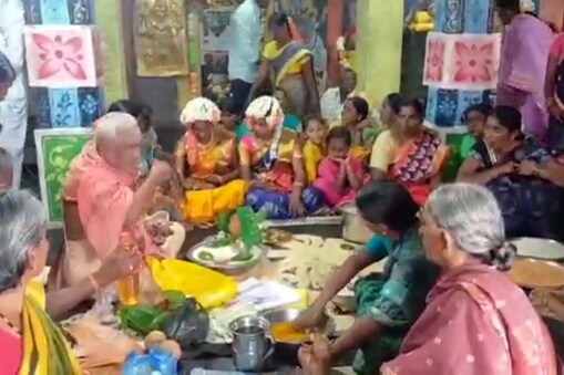 వర్షాల కోసం వింత పెళ్లి