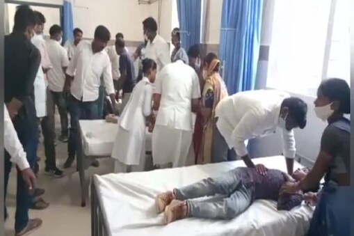 ఆసుపత్రిలో విద్యార్థులు