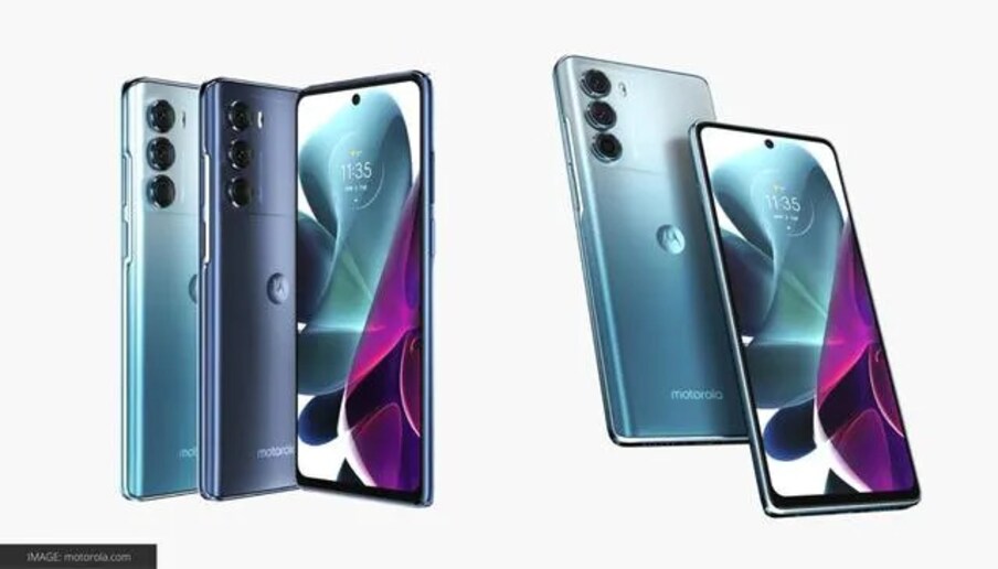  Moto G200 SmartPhone : టెక్నాలజీ దిగ్గజం మోటోరోలా నుంచి సరికొత్త స్మార్ట్ ఫోన్ మార్కెట్లోకి వచ్చేందుకు సిద్ధంగా ఉంది. ఈ నెల 30న భారత మార్కెట్లో లాంచ్ కానుంది. Moto G200 ఫోన్ అమెరికన్ మార్కెట్లో లాంచ్ అయింది. ఈ ఫోన్ స్నాప్ డ్రాగన్ 888+తో ఇండియాకు రానుంది.