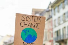 Climate Change: కెనడాలో వాతావరణ మార్పుతో అస్వస్థతకు గురైన వృద్ధురాలు..