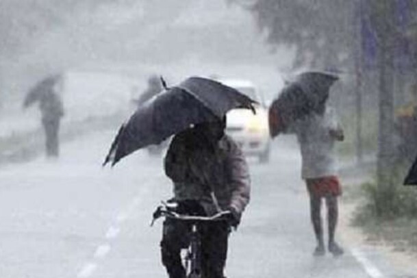Weather Update: తెలంగాణకు భారీ వర్షాలు... మూడు జిల్లాలకు రెడ్ అలర్ట్..!