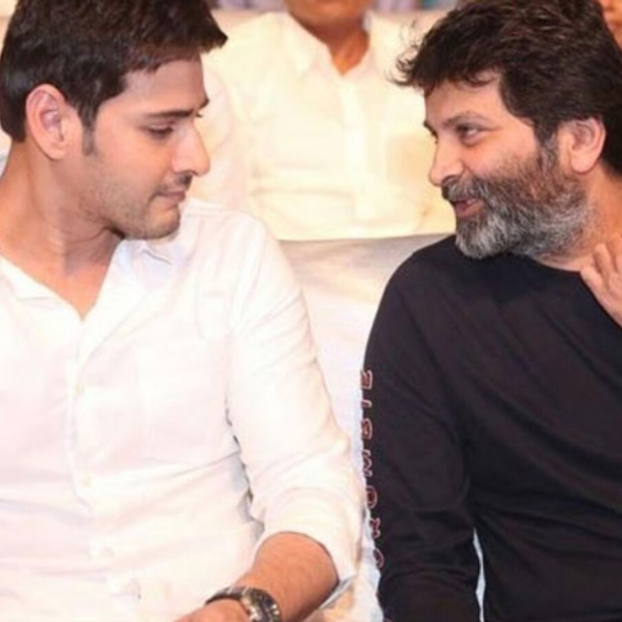  ‘సర్కారు వారి పాట’ మూవీ తర్వాత త్రివిక్రమ్ దర్శకత్వంలో నెక్ట్స్ మూవీ చేయనున్నారు. ఈ చిత్రాన్ని హారికా అండ్ హాసిని క్రియేషన్స్ నిర్మిస్తోంది. ఇక వీళ్లిద్దరి కాంబినేషన్ విషయానికొస్తే.. టాలీవుడ్‌ ఇండస్ట్రీలో మహేష్ బాబు, త్రివిక్రమ్ బాండింగ్‌కు సపరేట్ ఫ్యాన్ ఫాలోయింగ్ ఉంది. ఈ జంట కలిసి సినిమా చేస్తే చూడాలని చాలా కాలంగా అభిమానులు వేచి చూస్తున్నారు. 2005లో అతడు, 2010లో ఖలేజా లాంటి సినిమాలు చేసిన తర్వాత ఈ కాంబినేషన్‌లో మూడో సినిమా కోసం కళ్లు కాయలు కాచేలా చూస్తున్నారు ఫ్యాన్స్. (Twitter/Photo)