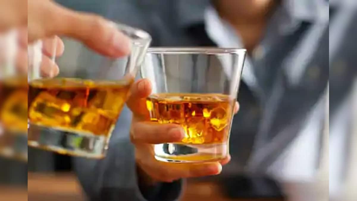 మద్యం తాగితే ఎలాంటి ప్రయోజనాలు ఉంటాయి..? ఎంత మేరకు తాగితే ఆరోగ్యానికి ప్రమాదం కాదు.. – News18 తెలుగు