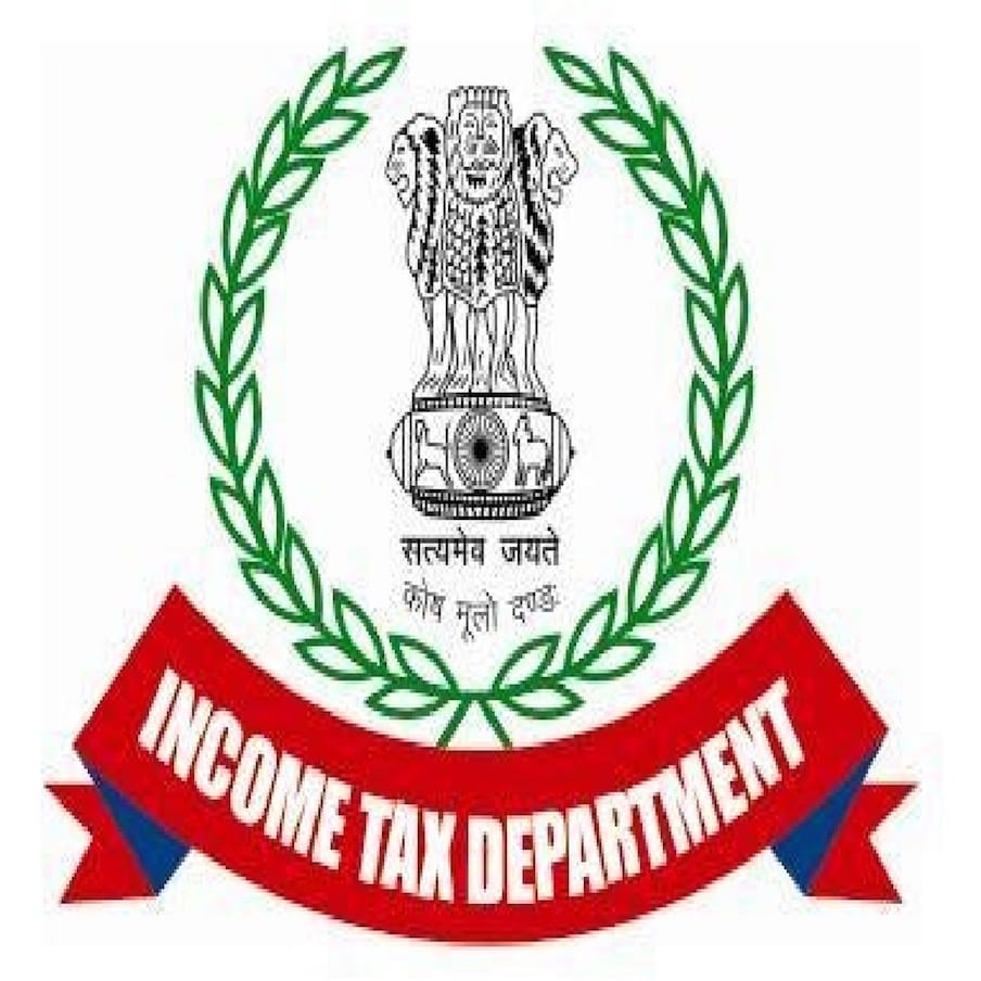  ఆదాయపు పన్ను రిటర్న్ (ITR) దాఖలు చేసేటప్పుడు మీ ఆదాయాన్ని లెక్కించేటప్పుడు ఒక చిన్న పొరపాటు మిమ్మల్ని ఇబ్బందుల్లోకి నెట్టవచ్చు. దీని కారణంగా ఆ శాఖ నుంచి మీకు నోటీసులు కూడా రావొచ్చు. అయితే ఈ రకంగా నోటీసులు పొందిన వాళ్లు www.incometaxindiaefiling.gov.in వెబ్‌సైట్‌ ద్వారా సమాధానం ఇచ్చే అవకాశం కూడా ఉంది.(ప్రతీకాత్మక చిత్రం )