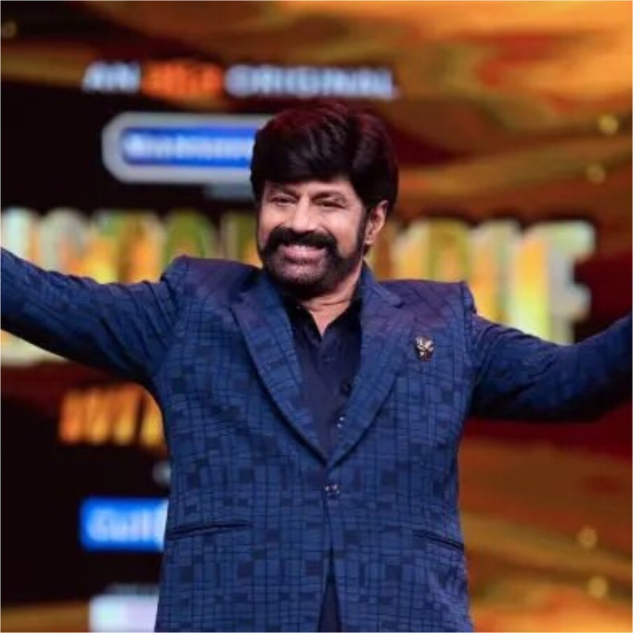  అదే కోవలో ‘అఖండ’తో భారీ సక్సెస్‌ను అందుకున్న బాలయ్య.. నెక్ట్స్ ప్రాజెక్ట్స్‌ను గోపీచంద్ మలినేని, అనిల్ రావిపూడి క్రేజీ డైరెక్టర్స్‌తో చేయడానికి ఓకే చెప్పారు. ఇక ఆహా ఓటీటీలో తనను అందరికీ దగ్గరయ్యేలా చేసిన ఆ షో డైరెక్టర్ బీవీఎష్ రవికి బాలయ్య నెక్ట్స్ ప్రాజెక్ట్‌కు ఛాన్స్ ఇచ్చినట్టు సమాచారం.  (Twitter/Photo)