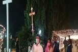 Christmas Celebrations :  క్రీస్తును స్మరిస్తూ ఘనంగా క్రిస్మస్ వేడుకలు..! చర్చీల్లో కిటకిట