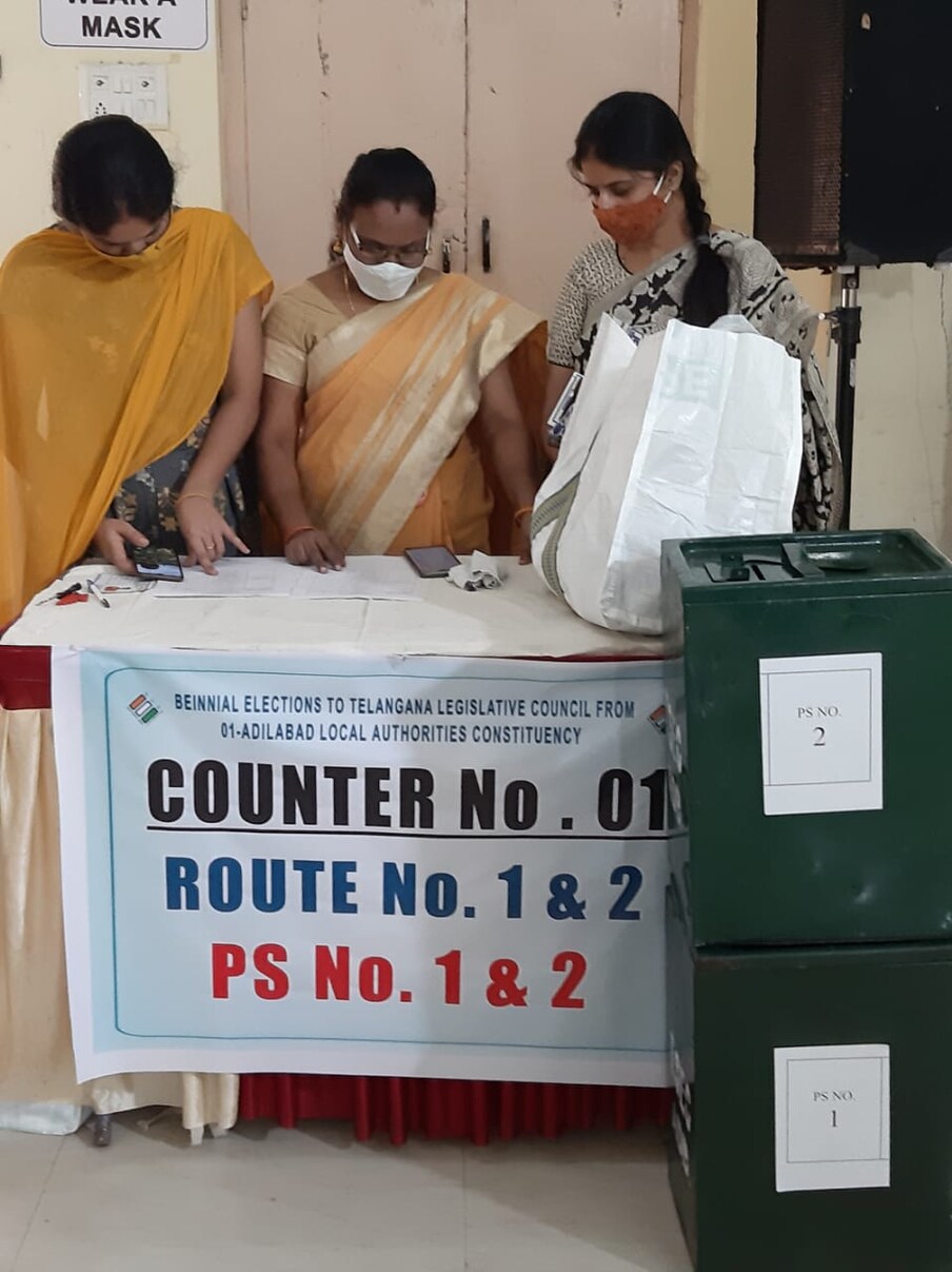  ఇక ఎన్నికల్లో జరిగిన సంఘటనలను దృష్టిలో పెట్టుకుని పలు ఆదేశాలు జారీ చేశారు..పోలింగ్ సిబ్బంది.. డిస్ట్రిబ్యూషన్ సెంటర్ నుంచి బస్సులో నేరుగా పోలింగ్ కేంద్రానికి వెళ్లాలని, మధ్యలో ఎక్కడా కూడా ఆగవద్దని ఆదేశాలు జారీ చేశారు.