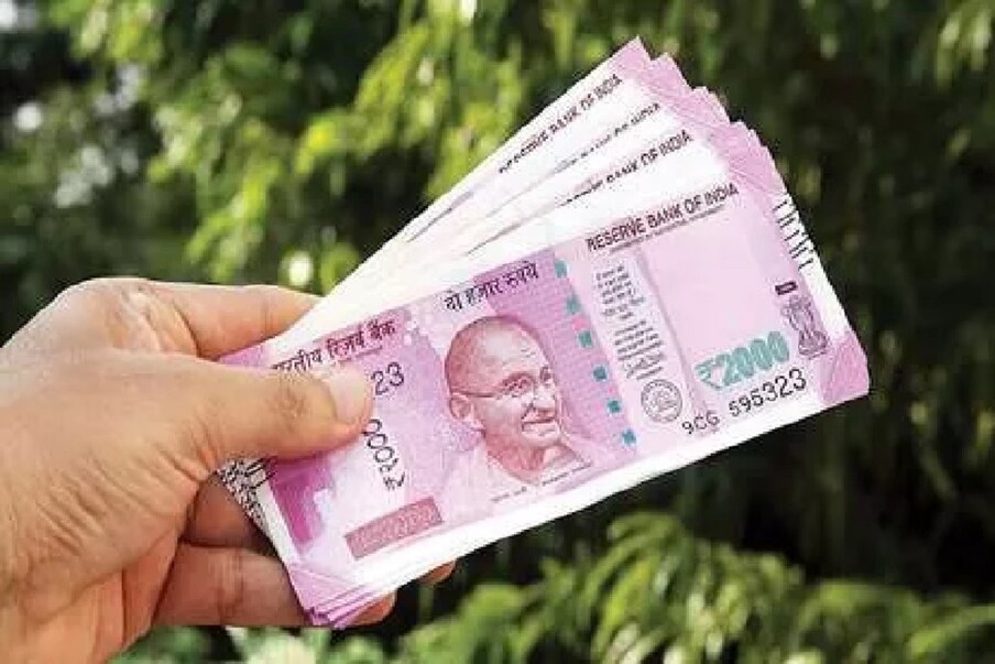  పీఎం కిసాన్ సమ్మాన్ నిధి 11వ విడత డబ్బులను రైతుల ఖాతాల్లోకి జమ చేసేందుకు కేంద్ర ప్రభుత్వ యంత్రాంగం ఏర్పాట్లు పూర్తి చేస్తున్నది. ఏప్రిల్ తొలివారంలోనే రైతుల ఖాతాల్లోకి రూ.2000 జమకానున్నాయి. (ప్రతీకాత్మక చిత్రం)