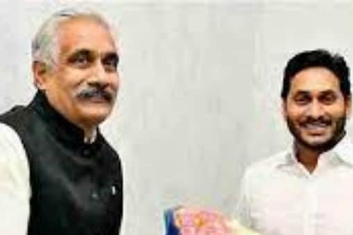 కొత్త పీఆర్సీ వల్ల జీతాలు తగ్గవు