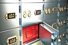 Bank Locker Fee: బ్యాంక్ లాకర్లను ఉపయోగిస్తున్నారా.. ఈ బ్యాంకుల లాకర్ ఛార్జీల వివరాలిలా..
