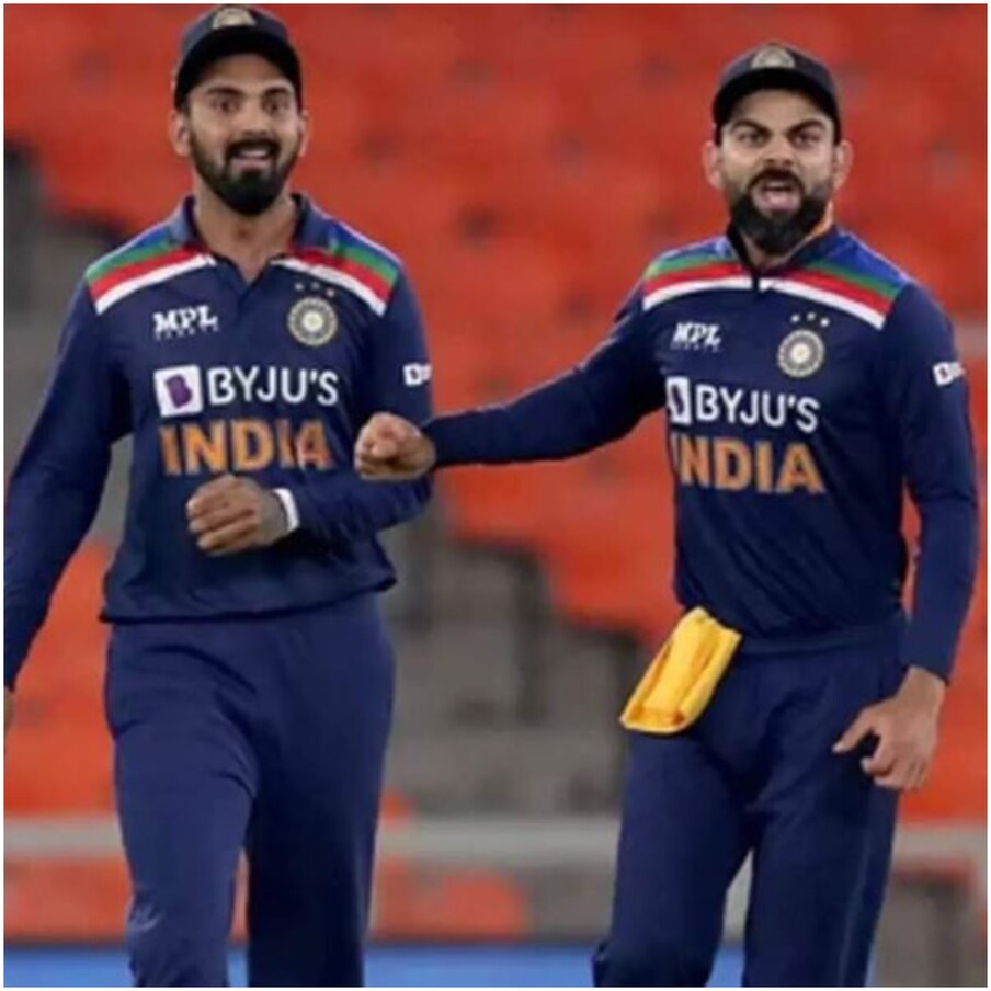  ఈ క్రమంలో టీమిండియా అభిమానుల్లో చాలా మంది రాహుల్ ను తుది జట్టు నుంచి తప్పించాలని అభిప్రాయపడుతున్నారు. అతడి స్థానంలో పంత్ కు అవకాశం ఇవ్వాలని కోరుతున్నారు. ప్రతి మ్యాచ్ లోనూ కోహ్లీ, సూర్యకుమార్ మాత్రమే ఆడాలంటే కుదరని పని. భారీ స్కోర్లు సాధించాలంటే ఓపెనర్లు శుభారంభం తప్పకుండా ఇవ్వాల్సిన పరిస్థితి.