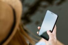 Smart Phone Tips: ఈ సెట్టింగ్స్ మార్చుకోండి.. మీ ఫోన్ పోతే కనిపెట్టేయొచ్చు Smart Phone Tips: ఈ సెట్టింగ్స్ మార్చుకోండి.. మీ ఫోన్ పోతే కనిపెట్టేయొచ్చు