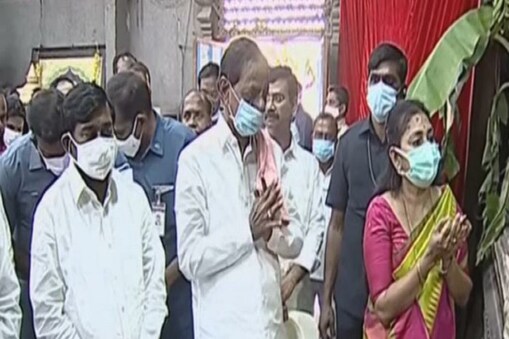 యాదాద్రిలో సీఎం కేసీఆర్ 