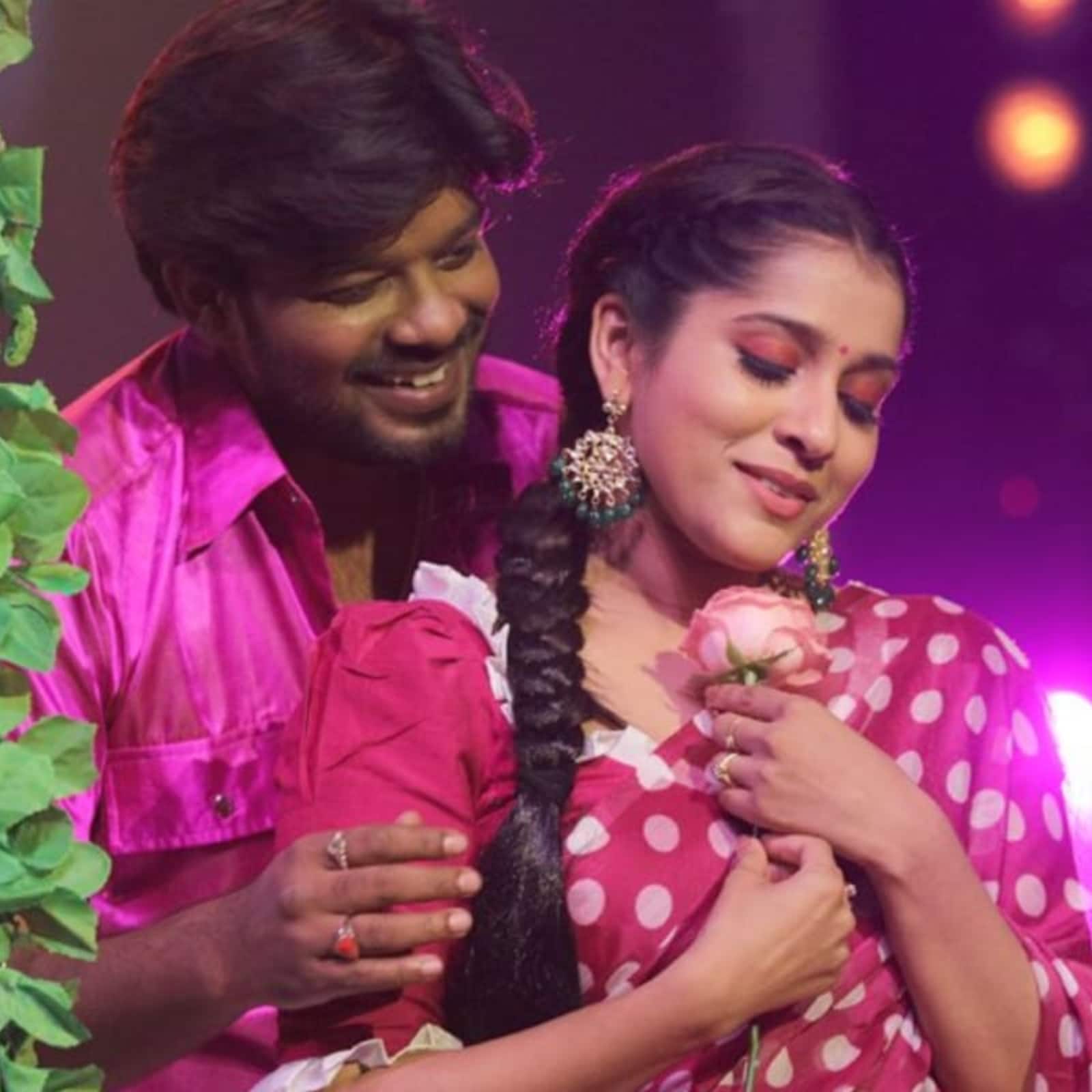 Jabardasth comedian Auto Ram prasad clartiy about Sudigali Sudheer Rashmi  love track | Sudheer Rashmi: సుధీర్, రష్మీ లవ్ ట్రాక్.. ప్రతీ షోలో ఎవరు  చేయిస్తారో తెలుసా?– News18 Telugu