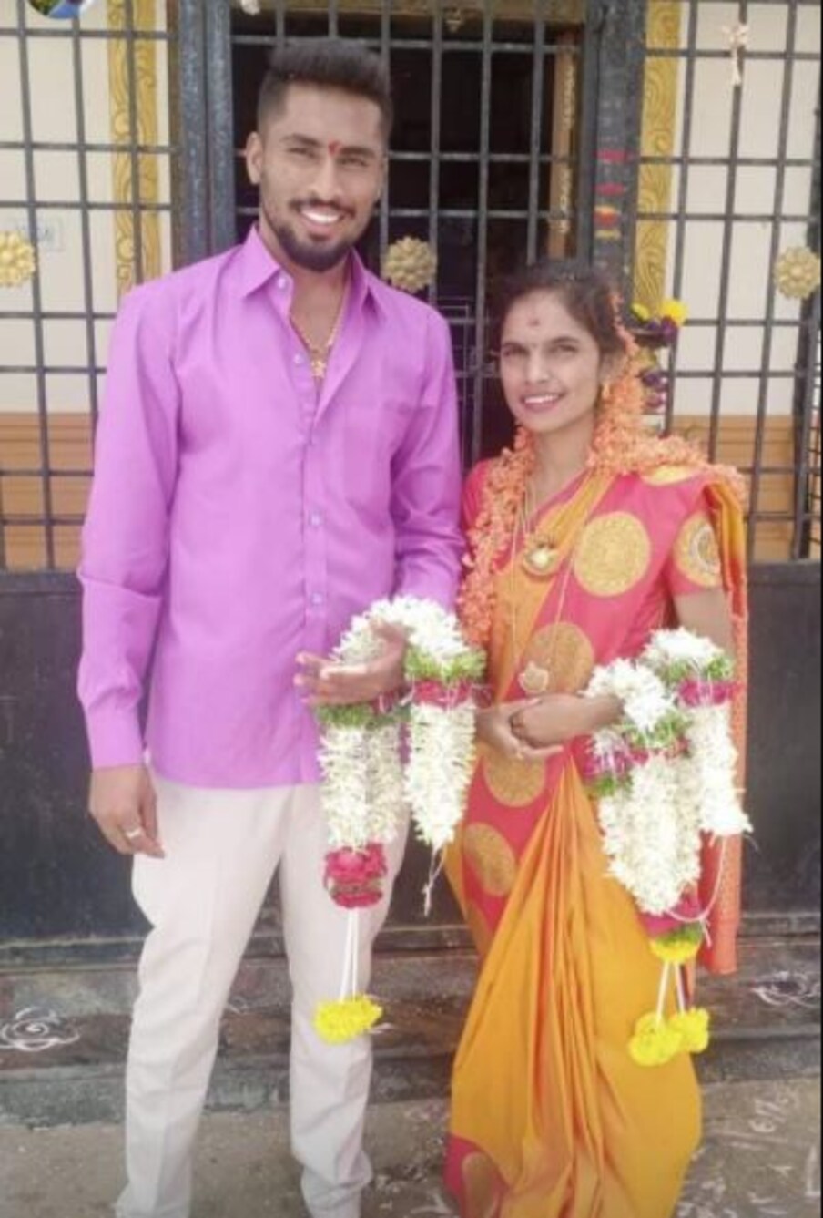  మైసూరు నగరంలోని విజయనగర్‌కు చెందిన అశ్విని (23), మైదనహళ్లికి చెందిన ప్రమోద్‌ ప్రేమ వివాహం చేసుకున్నారు. ప్రస్తుతం అశ్వినీ ఏడు నెలల గర్భిణి.