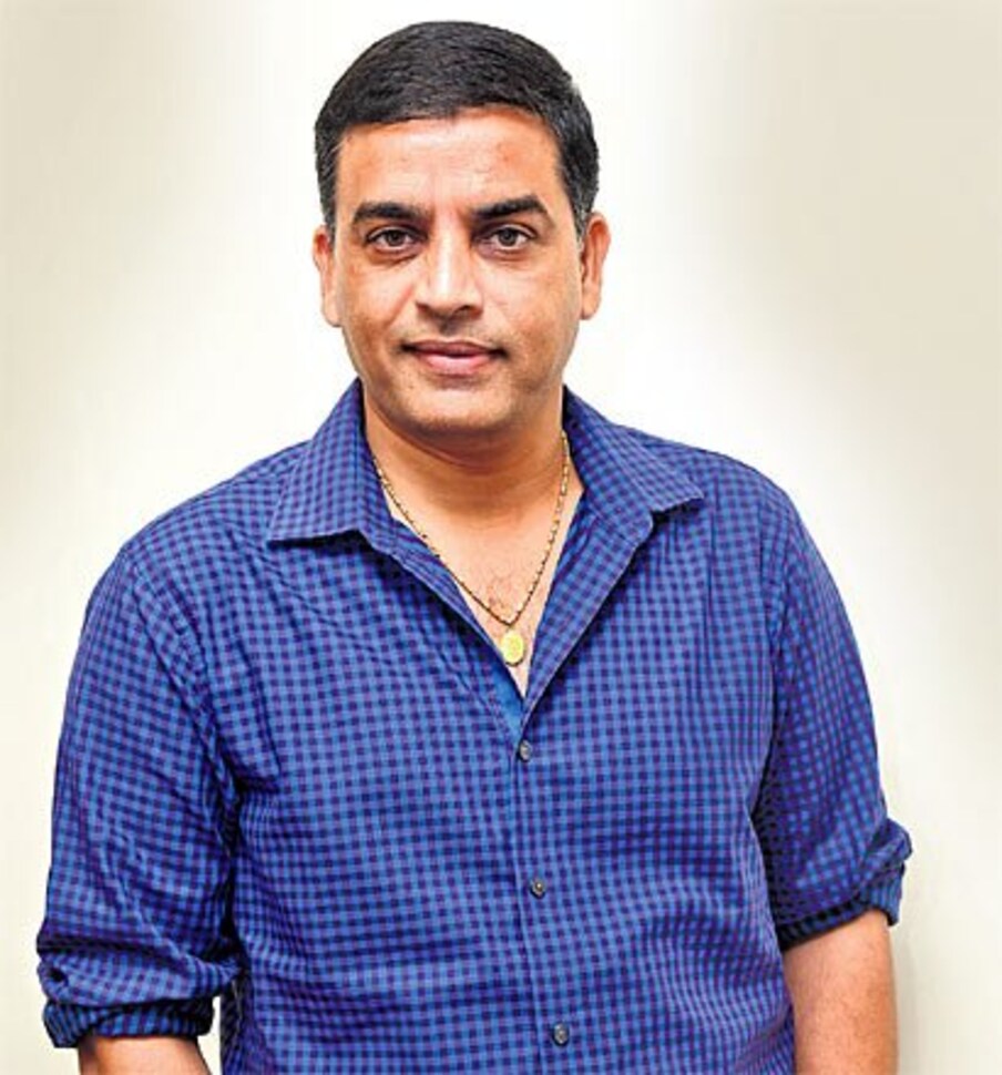  హైదరాబాద్ ఇప్పటికే వరస సినిమా షూటింగ్ లతో ఫిల్మ్ హబ్ గా మారింది. ముఖ్యంగా రామోజీ ఫిల్మ్ కసిటీ...అతి పెద్ద సిని స్టూడియోగా అవతరించింది. తెలుగుతో పాటు హిందీ,తమిళ, మళయాళ చిత్రాలు, అప్పుడప్పుడు హాలీవుడ్ చిత్రాలు సైతం ఇక్కడ షూటింగ్ జరుపుకుంటున్నాయి. అందుకే సిటీలో మరో భారీ స్టూడియో నిర్మించాలని దిల్ రాజు ప్లాన్ చేస్తున్నారంట.