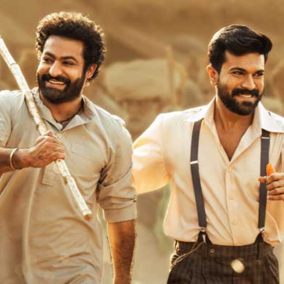  ఇక రాజమౌళి దర్శకత్వంలో ఎన్టీఆర్‌తో చేసిన ‘ఆర్ఆర్ఆర్’ మూవీతో బ్లాక్ బస్టర్ హిట్ అందుకున్న రామ్ చరణ్.. కొరటాల శివ దర్శకత్వంలో తండ్రి మెగాస్టార్ చిరంజీవితో చేసిన ‘ఆచార్య’తో డిజాస్టర్ అందుకున్నాడు. ఈ రెండు సినిమాలు కూడా మల్టీస్టారర్ మూవీస్ కావడం మరో పెద్ద విశేషమనే చెప్పాలి. (Twitter/Photo)