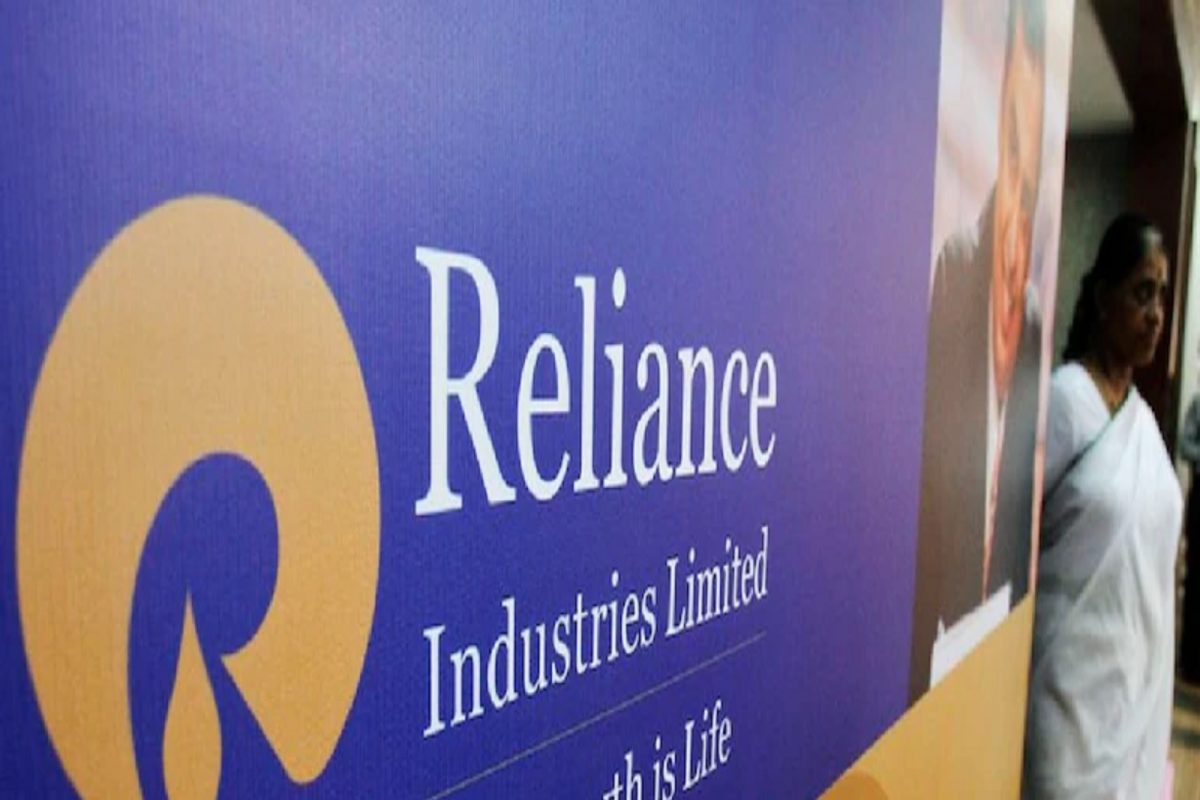 RIL shares rise for third session, see high turnover; here's the stock  outlook - BusinessToday