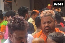 Assembly Elections 2022: యోగి కాస్టూమ్స్ లో చిన్నపిల్లాడు.. వైరల్ అవుతున్న ఫోటోలు.. Assembly Elections 2022: యోగి కాస్టూమ్స్ లో చిన్నపిల్లాడు.. వైరల్ అవుతున్న ఫోటోలు..