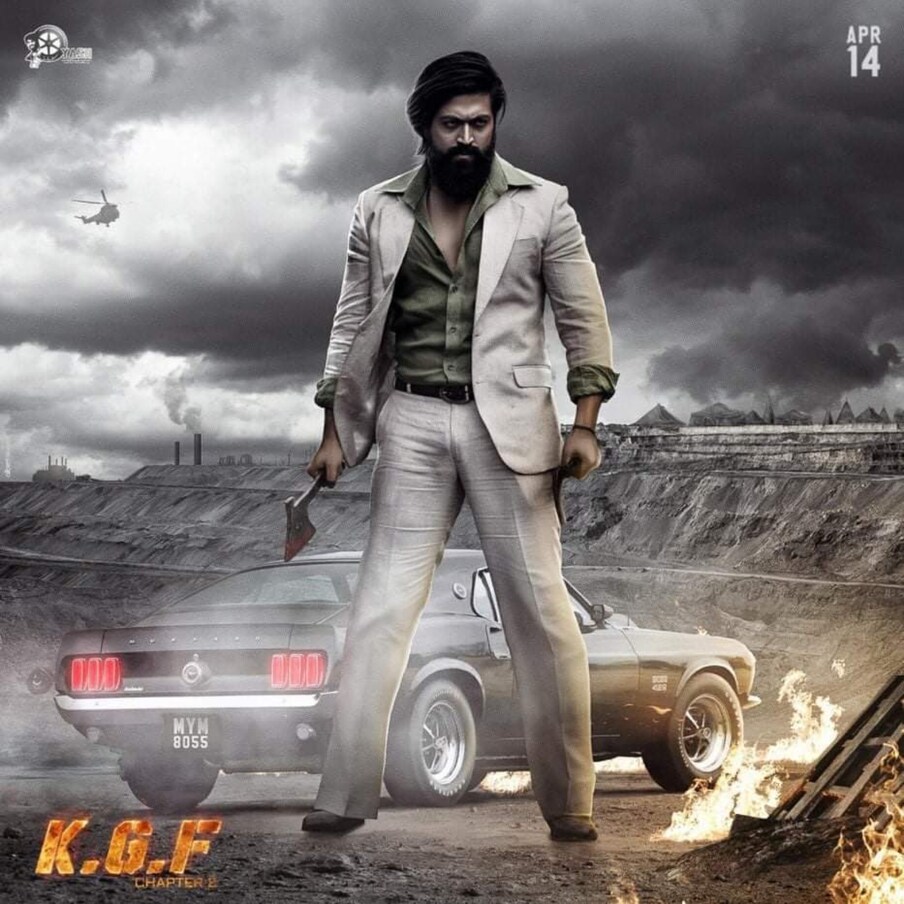  2. KGF Chapter 2 | యశ్ మూడేళ్ల కింది వరకు కేవలం కన్నడలోనే స్టార్ హీరో. కానీ ఇప్పుడు పాన్ ఇండియన్ హీరోగా ఎదిగారు. ఇక కెజియఫ్‌తో రికార్డ్స్‌ను బ్రేక్ చేసిన యశ్ (Yash).. ఇప్పుడు కెజియఫ్ 2 (KGF Chapter 2) మూవీతో పలకరించిన సంగతి తెలిసిందే. ఈ సినిమా హిందీ వెర్షన్‌లో మొదటి రోజు రూ. 53.95 కోట్ల గ్రాస్ వసూళు చేసి సంచలనం రేపి నంబర్ వన్ స్థానంలో నిలిచింది. తాజాగా షారుఖ్ ‘పఠాన్’ రాకతో రెండో ప్లేస్‌కి పడిపోయింది.  (Twitter/Photo)