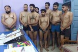 Journalist Stripped  : జర్నలిస్ట్ సహా ఎనిమిది మందిని చెడ్డీలపై నిలబెట్టిన పోలీసులు