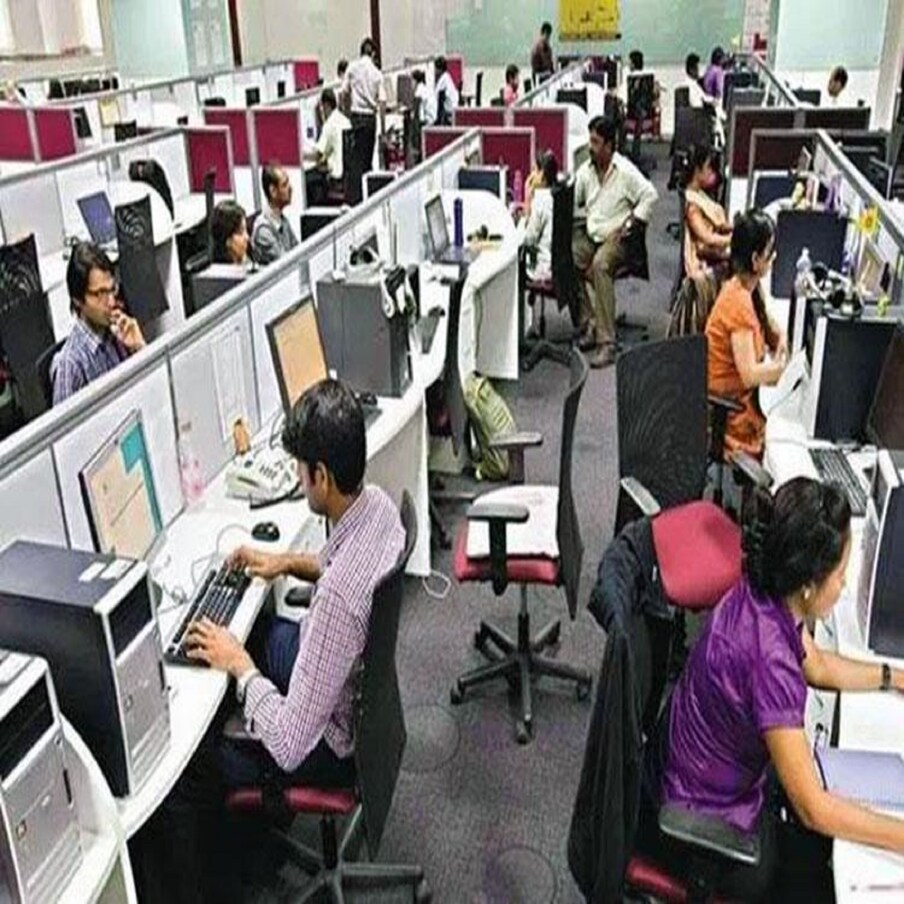  ,[object Object],[object Object],యూకేలో పైలట్ ప్రాజెక్ట్ ప్రారంభం కాకముందే ఐస్‌ల్యాండ్‌లో ఈ తరహా పని విధానం పైలట్ ప్రాజెక్టుగా జరిగింది. ఐస్‌ల్యాండ్‌లో 2015-2019 మధ్య కాలంలో 2,500 మంది ప్రభుత్వ రంగ ఉద్యోగులతో రెండు పెద్ద ట్రయల్స్ జరిగాయి. ఈ వారానికి తక్కువ రోజుల వర్క్‌ మోడ్‌లో ఉద్యోగి ప్రొడక్టివిటీలో ఎలాంటి తగ్గుదల లేదని, కానీ వారి శ్రేయస్సు బాగా పెరిగిందని తేలింది. (ప్ర‌తీకాత్మ‌క చిత్రం)