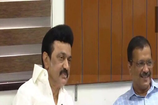 కేజ్రీవాల్, స్టాలిన్