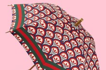 Costly Umbrella: ఈ గొడుగు ధర రూ.1,27,000... వర్షంలో వాడటానికి కాదు