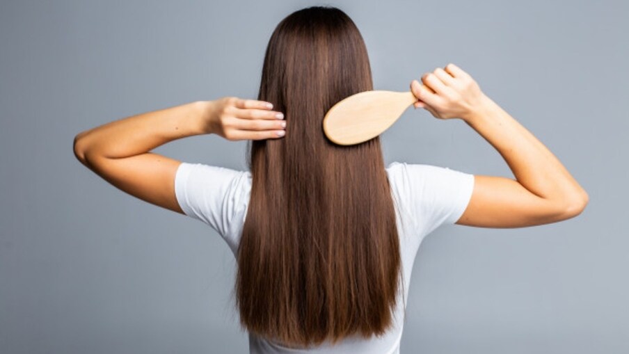 White hair problem remedies: తెల్ల జుట్టు తొందరగానే వచ్చేస్తోందా? అయితే ఈ  జాగ్రత్తలు తీసుకోండి| do you have white hair problem then follow this  methods to turn hair into black color– News18 Telugu