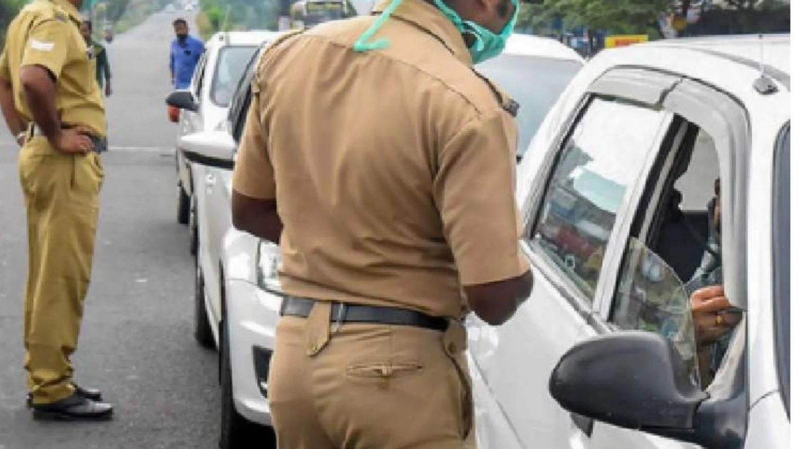 కారు నడుపుతూ హెల్మెట్ పెట్టుకోలేదని ఫైన్ Kerala Traffic Police fines