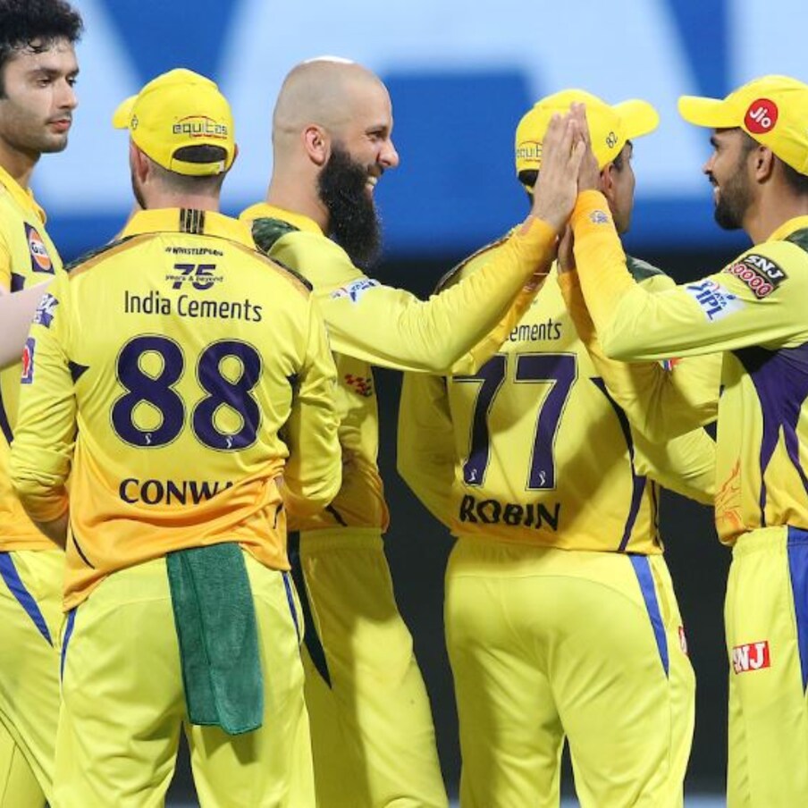  ఇందుకోసం ఇప్పటికే ఫ్రాంచైజీలు సన్నాహకాలను కూడా మొదలు పెట్టాయి. చెన్నై సూపర్ కింగ్స్ కూడా చెపాక్ స్టేడియంలో ఐపీఎల్ ట్రయినింగ్ ను ఆరంభించింది. ధోనితో పాటు పలువురు ప్లేయర్లు ఈ క్యాంప్ లో పాల్గొంటున్నారు.