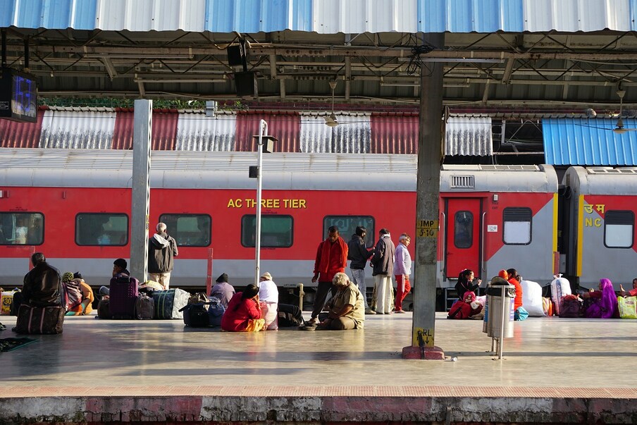  Train No.17202: సికింద్రాబాద్-మధిర ట్రైన్ ను ఈ నెల 11వ తేదీన రద్దు చేశారు. (ప్రతీకాత్మక చిత్రం)